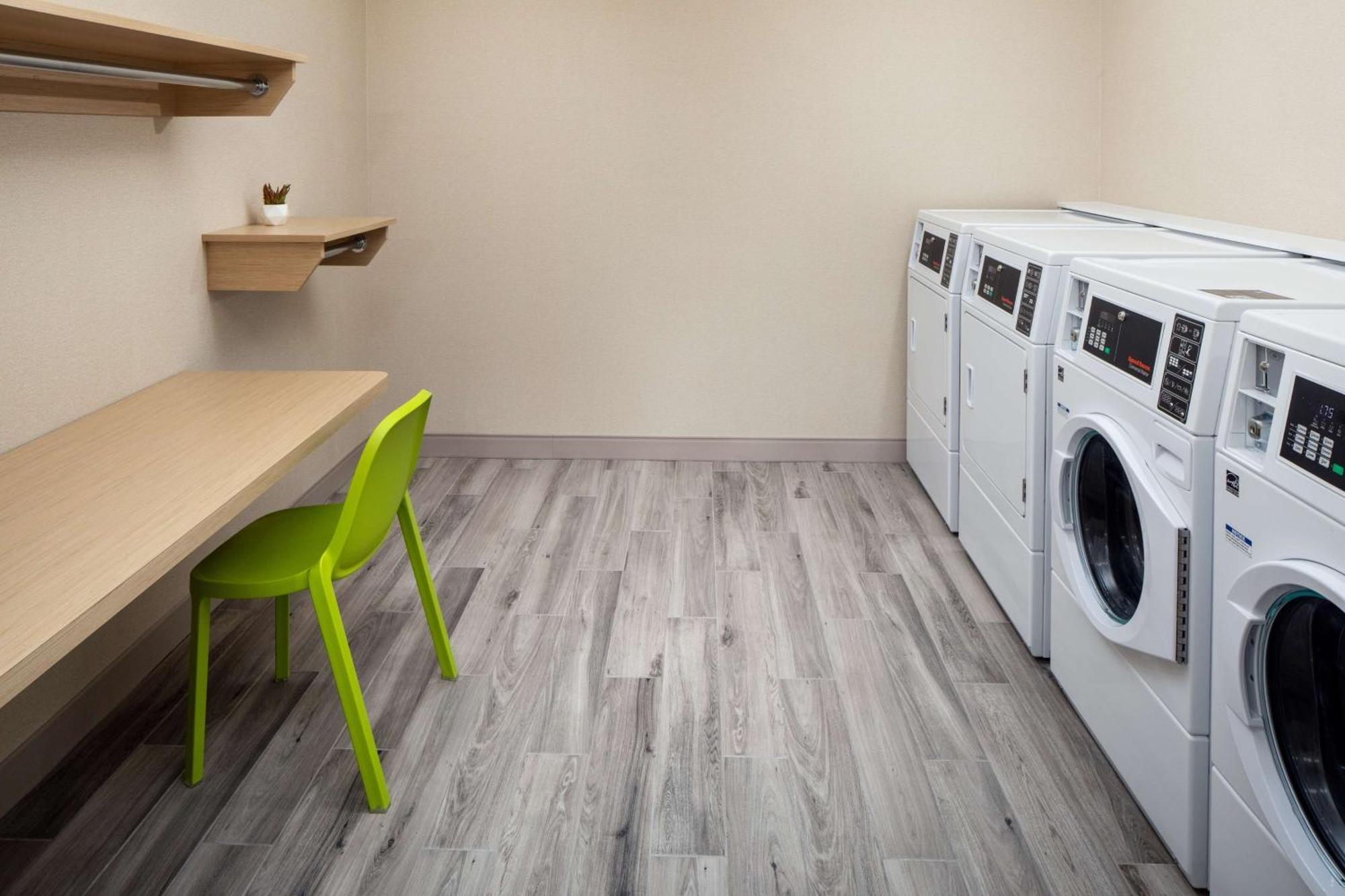 Home2 Suites By Hilton Lake Mary Orlando מראה חיצוני תמונה